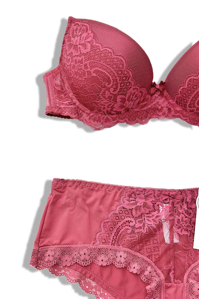 Set with C-cup bra and panties/AZ16019
